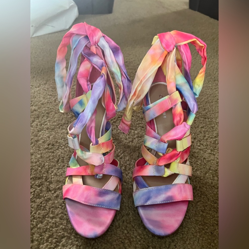 🎉HP🎉Lace up heels